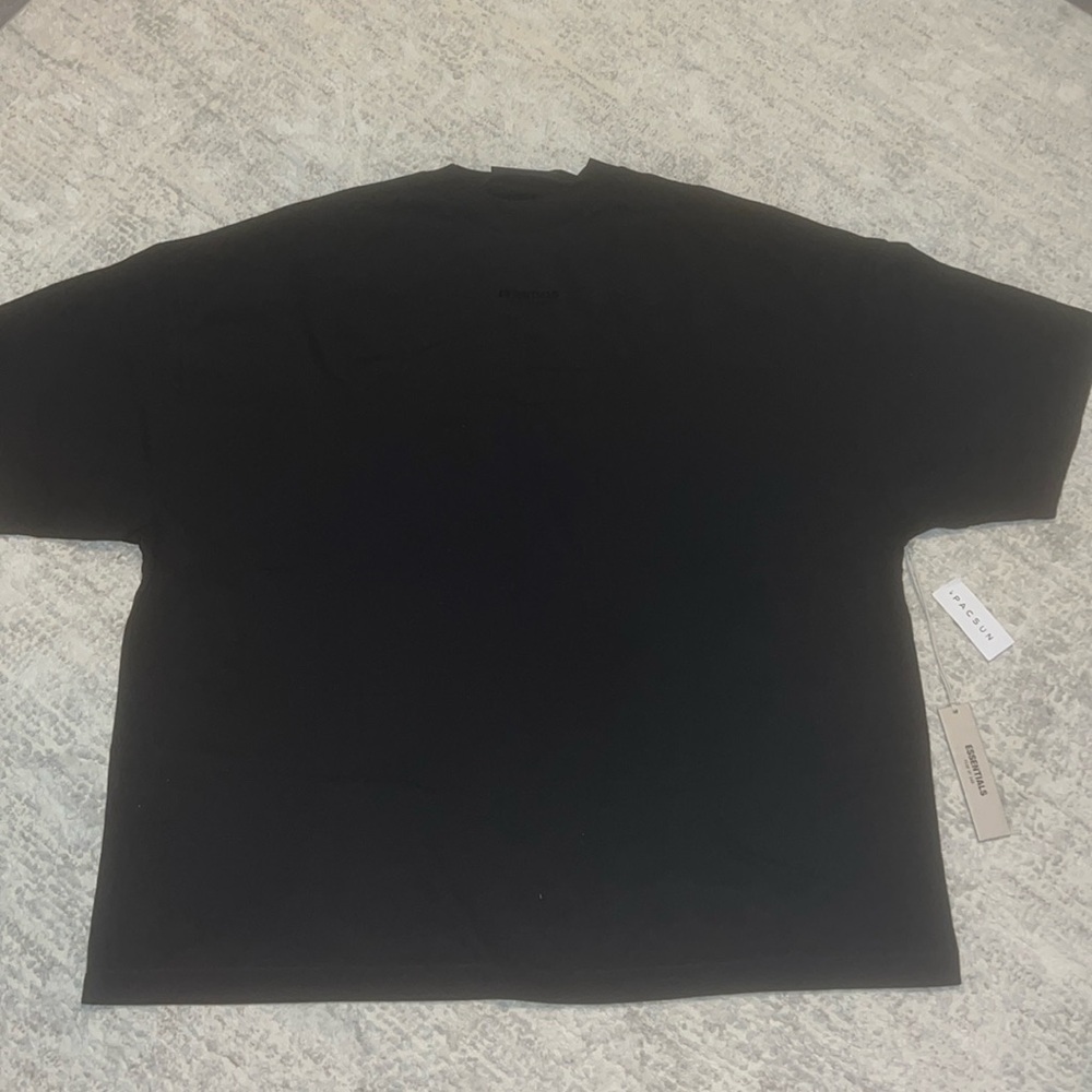ESSENTIALS T-SHIRT